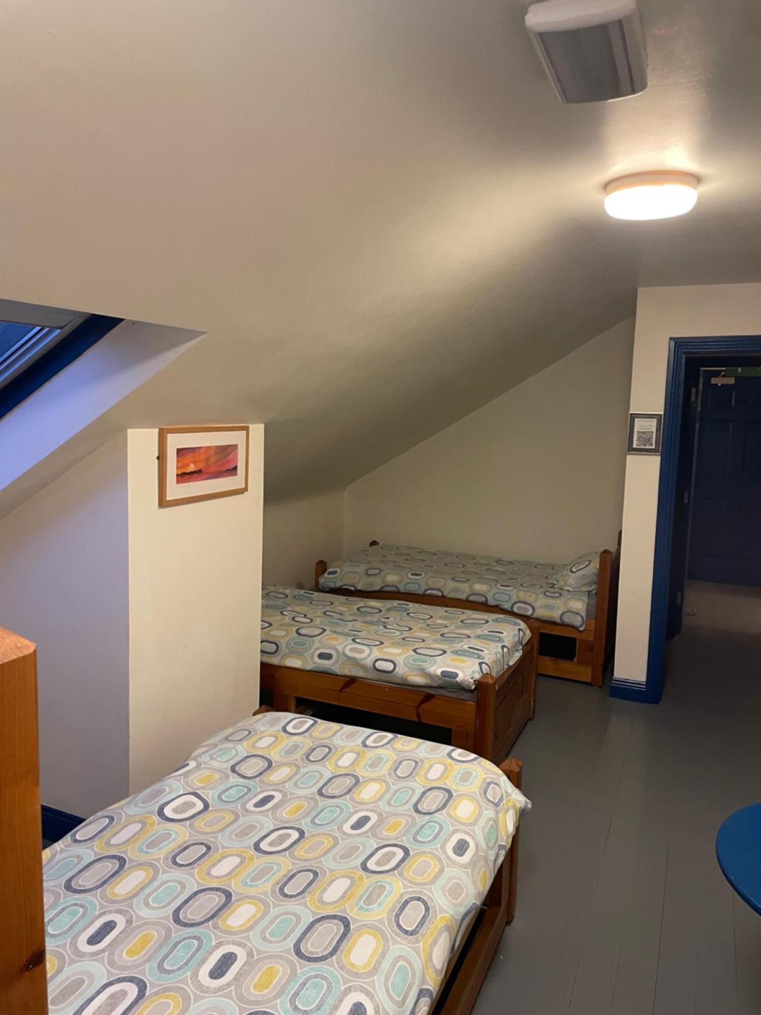 Coastguard Lodge Hostel At Tigh Tp Glaise Bheag Экстерьер фото