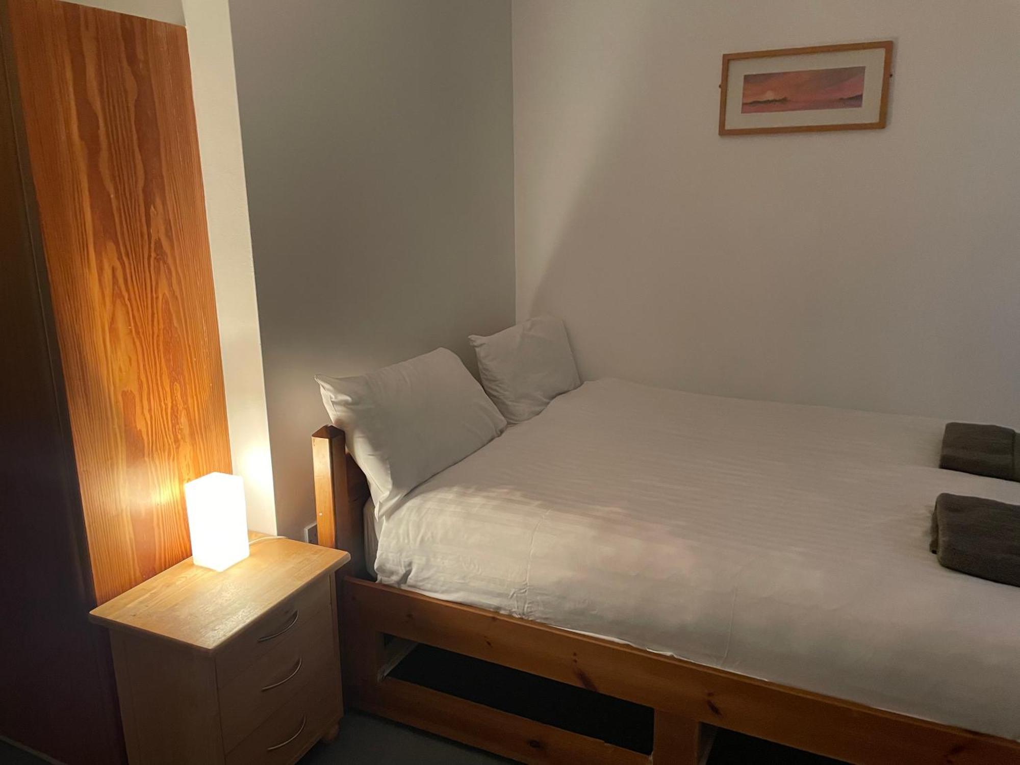 Coastguard Lodge Hostel At Tigh Tp Glaise Bheag Экстерьер фото